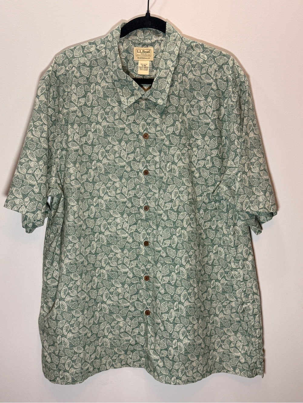 L.L. Bean Men's Short-Sleeve Leaf-Print Button-Down Shirt - Sage